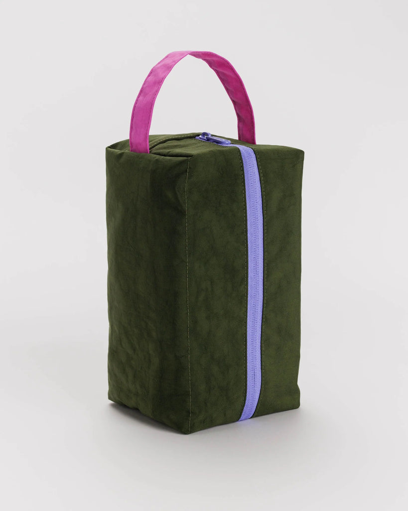 Baggu dopp kit, baylaurel mix, dark green dopp kit with lavendar zipper and pink handle, nylon, washable, travel dopp kit, travel accessory